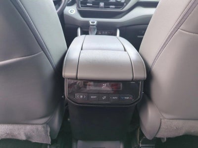 2022 Toyota Highlander XLE FWD (Natl)