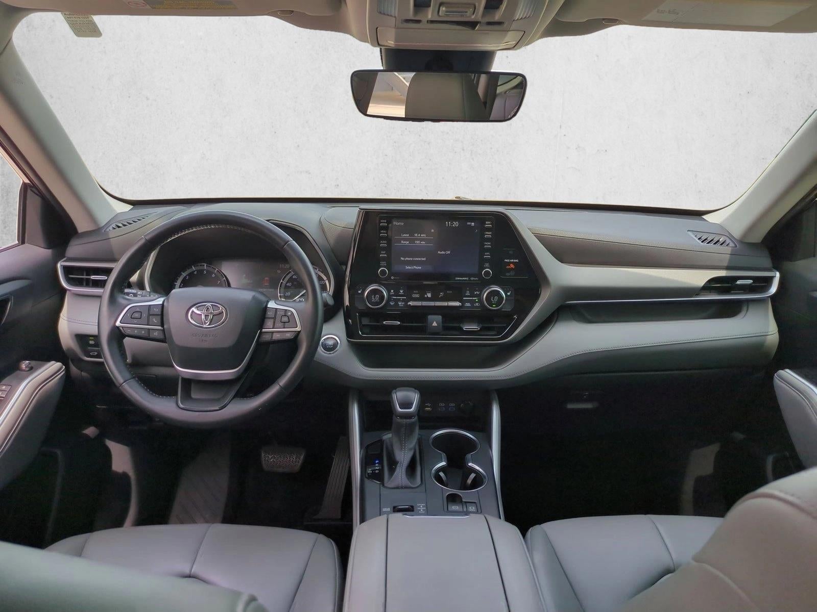 2022 Toyota Highlander XLE FWD (Natl)