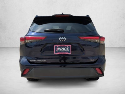 2022 Toyota Highlander XLE FWD (Natl)