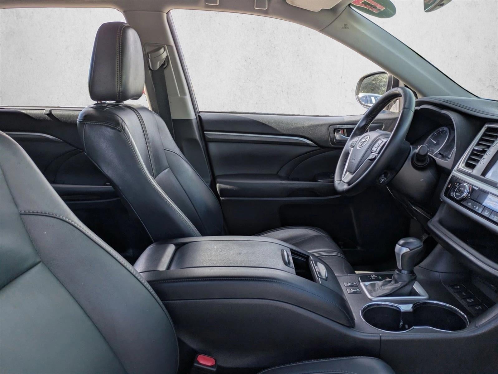 2017 Toyota Highlander SE V6 AWD (Natl)