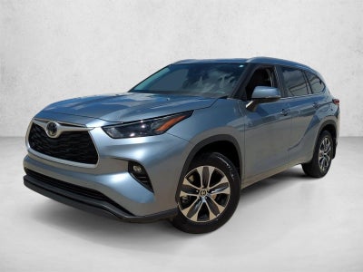 2023 Toyota Highlander XLE FWD (Natl)