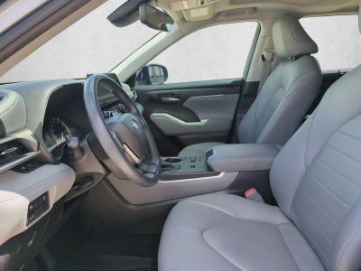 2023 Toyota Highlander XLE FWD (Natl)