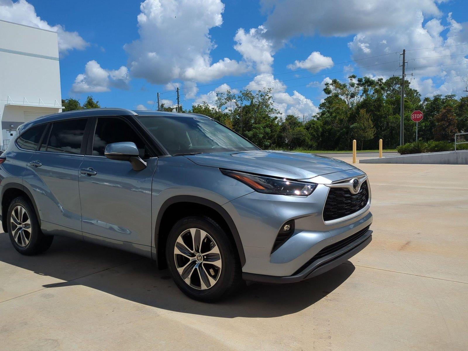 2023 Toyota Highlander XLE FWD (Natl)