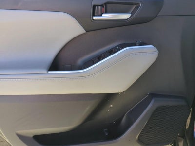 2023 Toyota Highlander XLE FWD (Natl)