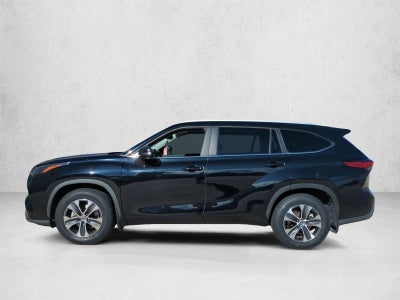 2023 Toyota Highlander XLE FWD (Natl)