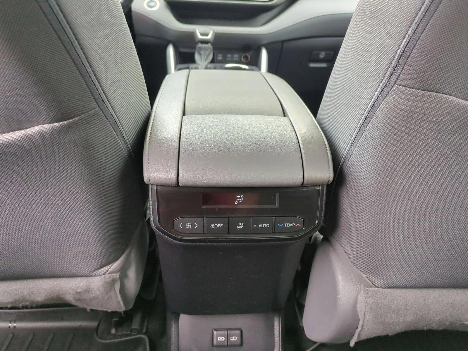 2023 Toyota Highlander LE FWD (GS)