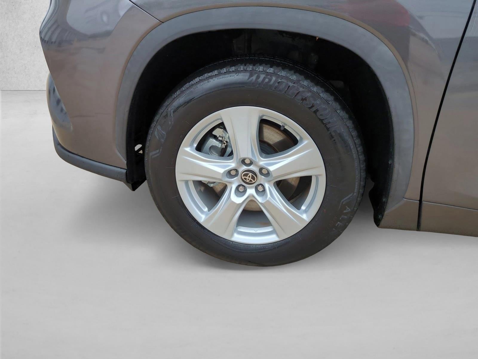 2023 Toyota Highlander LE FWD (GS)