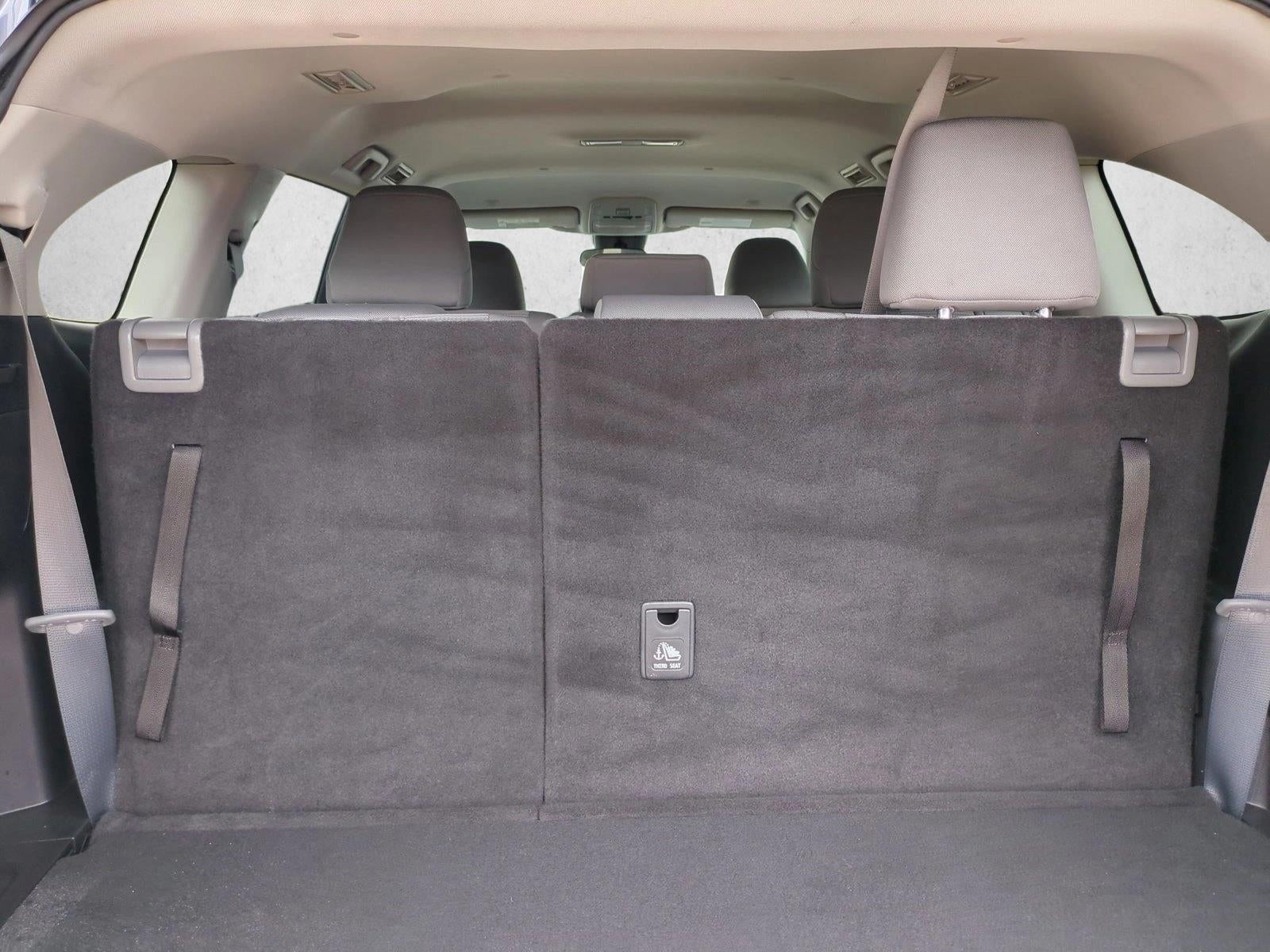 2023 Toyota Highlander LE FWD (GS)