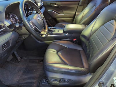 2023 Toyota Highlander XLE FWD (Natl)