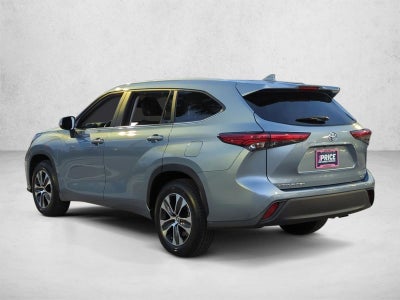 2023 Toyota Highlander XLE FWD (Natl)