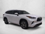 2023 Toyota Highlander XLE FWD (Natl)
