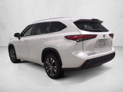2023 Toyota Highlander XLE FWD (Natl)