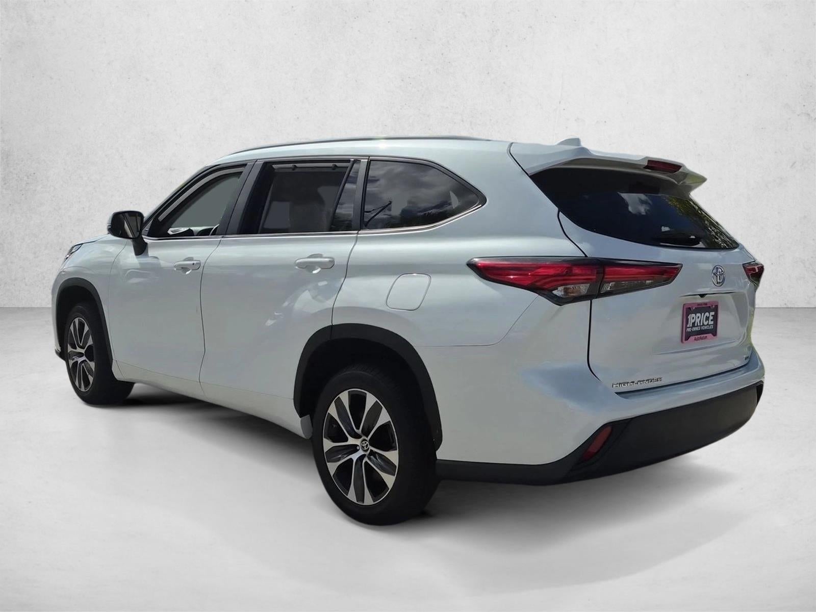 2023 Toyota Highlander XLE FWD (Natl)