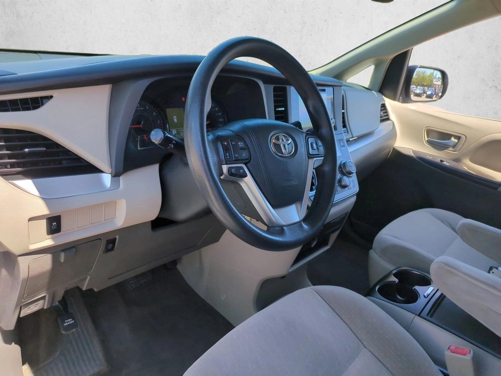 2015 Toyota Sienna 5dr 8-Pass Van LE FWD (Natl)