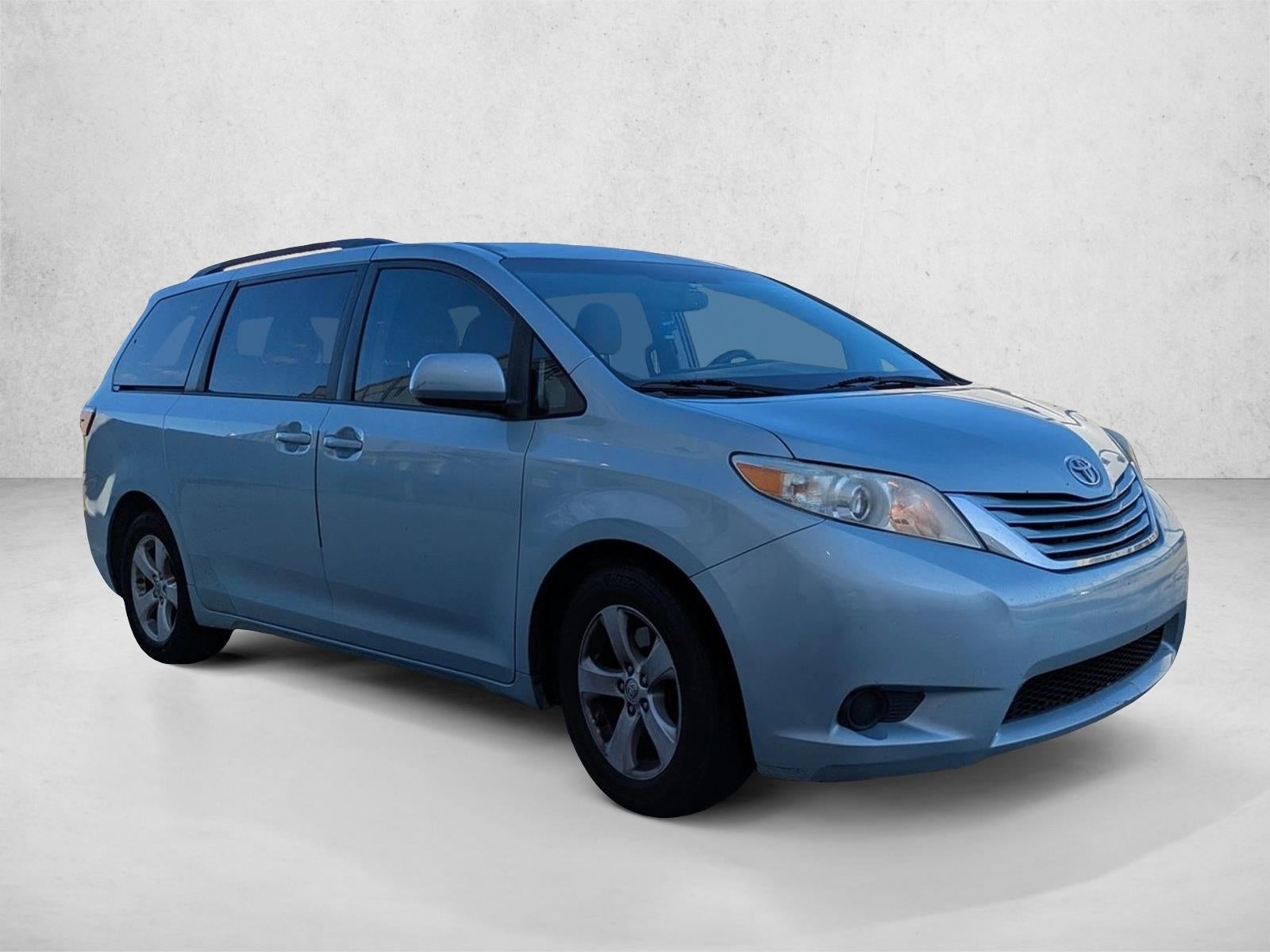 2015 Toyota Sienna 5dr 8-Pass Van LE FWD (Natl)
