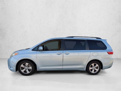 2015 Toyota Sienna 5dr 8-Pass Van LE FWD (Natl)