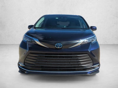 2023 Toyota Sienna XLE FWD 7-Passenger (Natl)