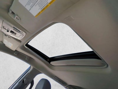 2022 Toyota Sienna XLE FWD 8-Passenger (Natl)
