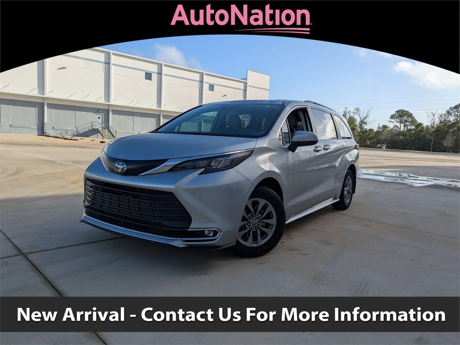 2024 Toyota Sienna XLE FWD 8-Passenger (Natl)