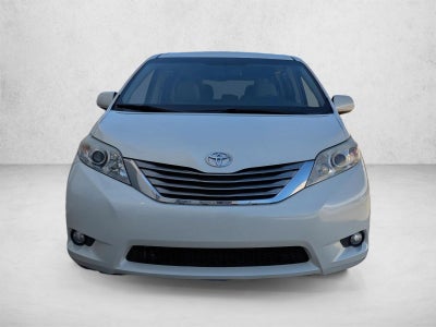 2017 Toyota Sienna XLE FWD 8-Passenger (Natl)