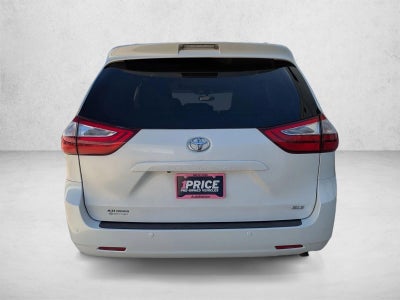 2017 Toyota Sienna XLE FWD 8-Passenger (Natl)