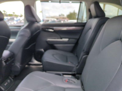 2022 Toyota Highlander Limited FWD (GS)