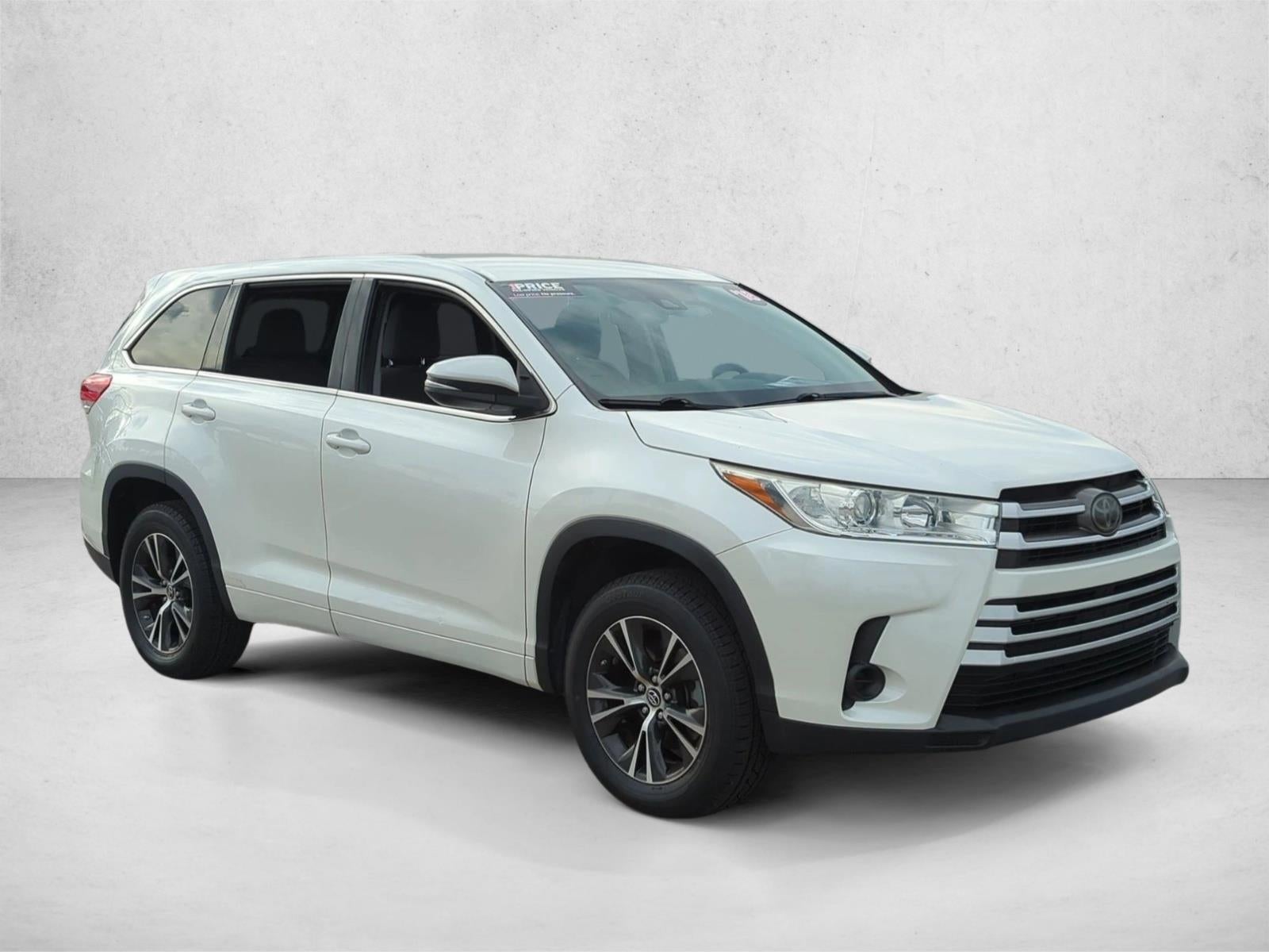 2018 Toyota Highlander LE I4 FWD (Natl)