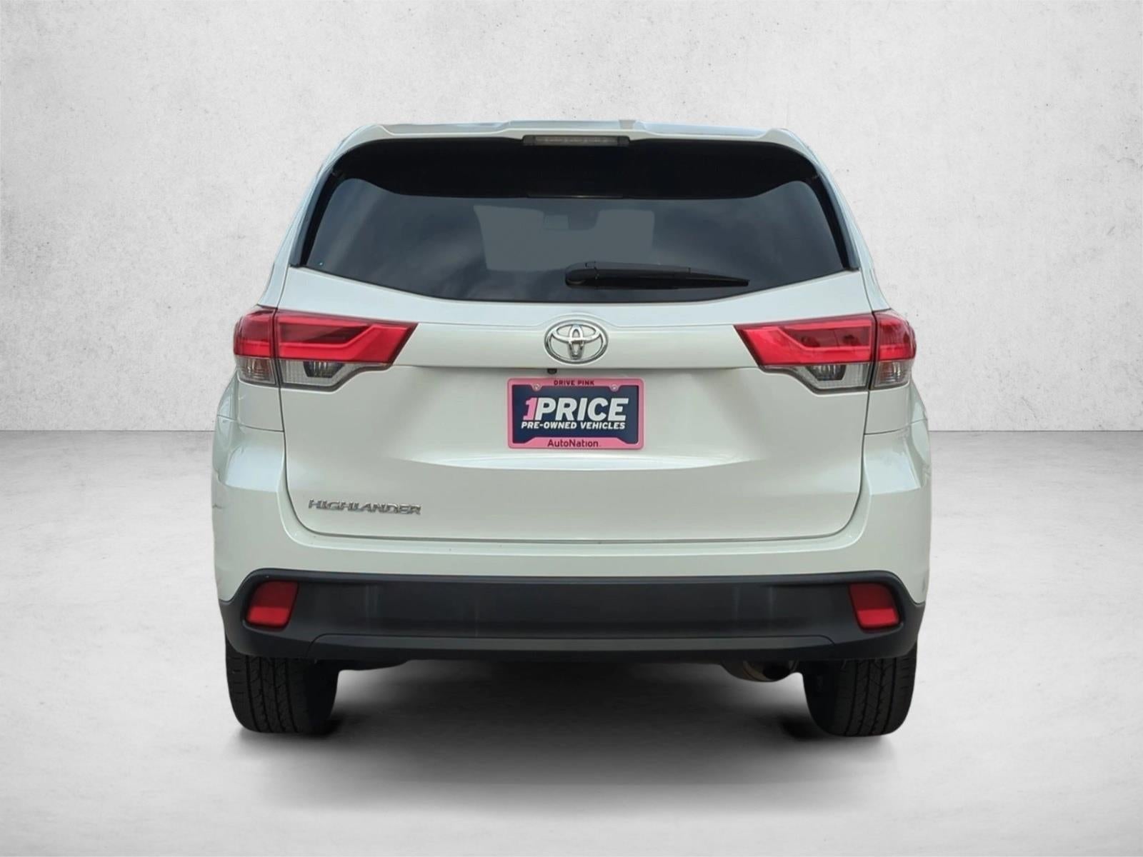 2018 Toyota Highlander LE I4 FWD (Natl)