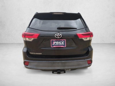 2019 Toyota Highlander LE I4 FWD (Natl)