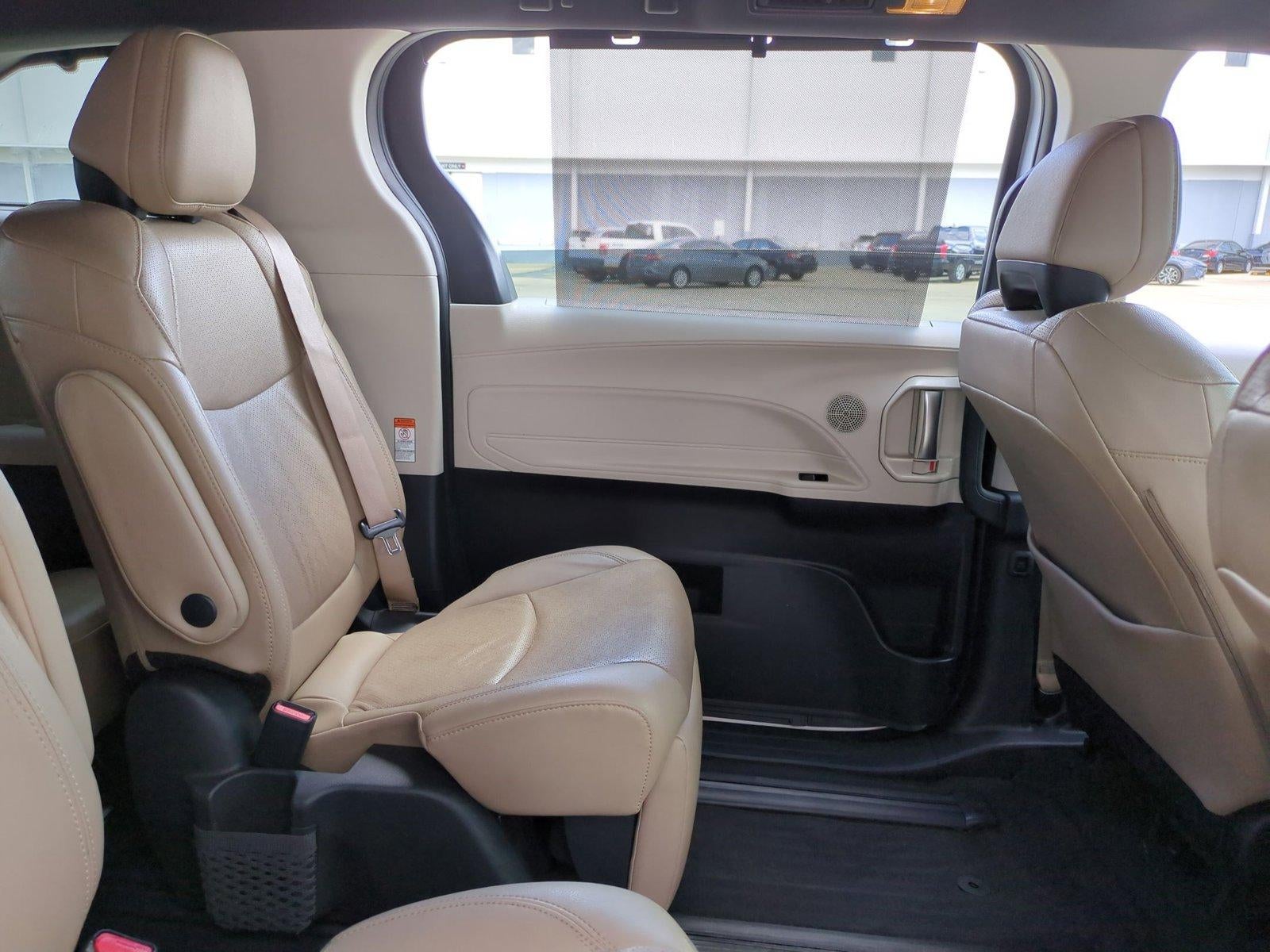 2024 Toyota Sienna Limited FWD 7-Passenger (Natl)