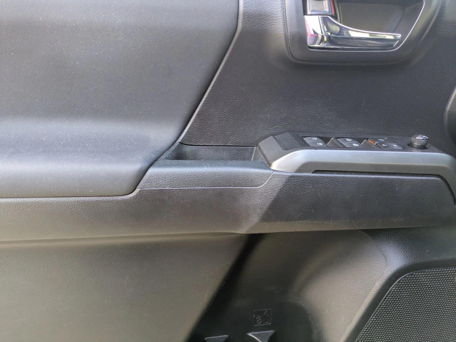 2021 Toyota Tacoma 2WD 2WD TRD Sport Double Cab 5' Bed V6 AT (Natl)