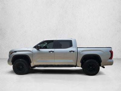 2022 Toyota Tundra 2WD 2WD SR5 CrewMax 5.5' Bed (SE)