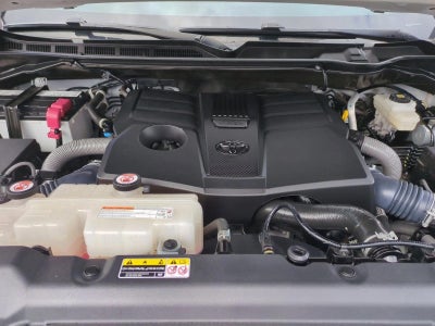 2023 Toyota Tundra 4WD 4WD SR5 CrewMax 5.5' Bed (SE)