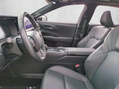 2023 Toyota Crown Limited AWD (Natl)