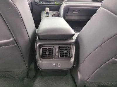 2023 Toyota Crown Limited AWD (Natl)