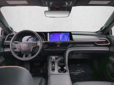 2023 Toyota Crown Limited AWD (Natl)