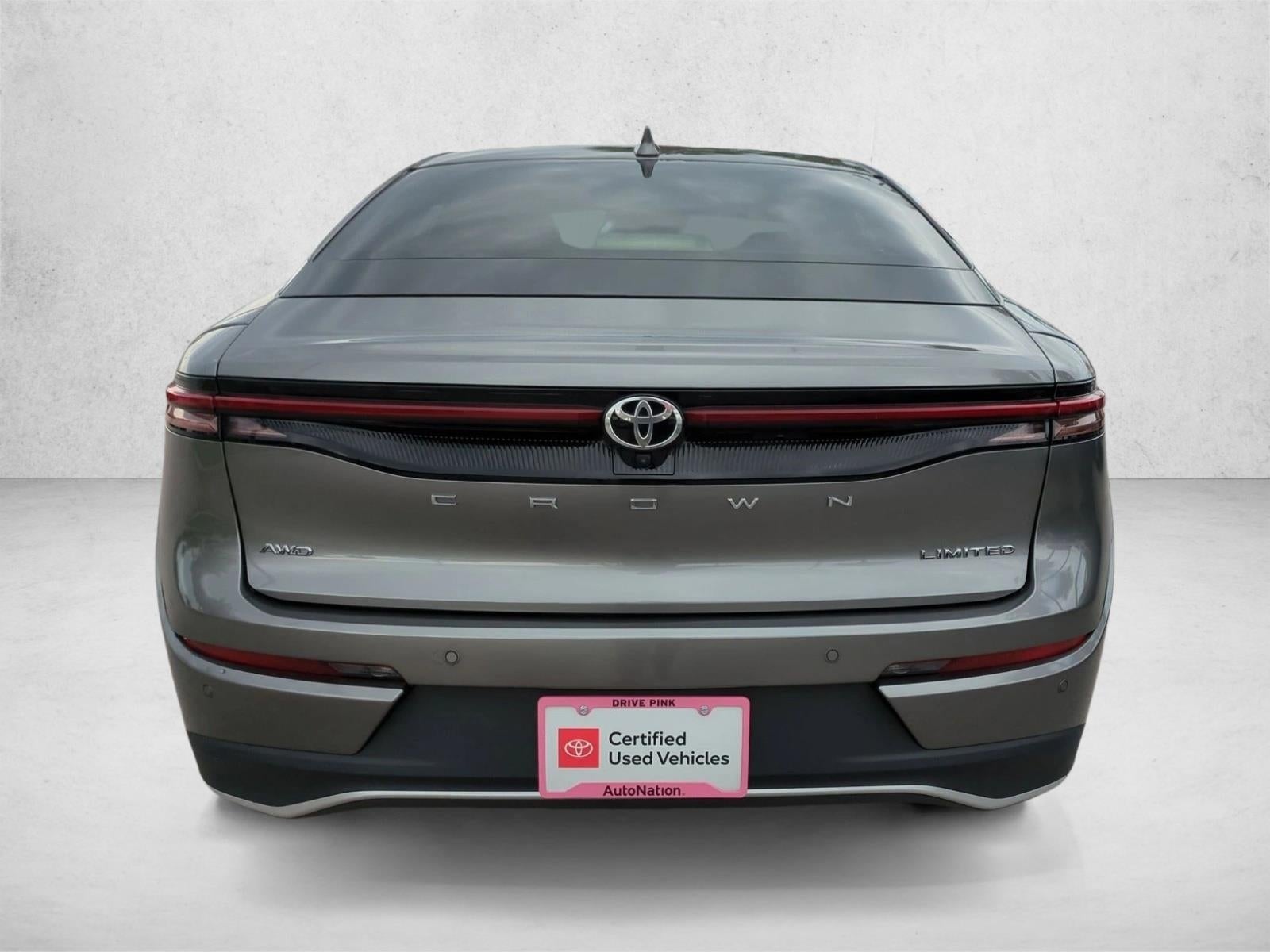 2023 Toyota Crown Limited AWD (Natl)