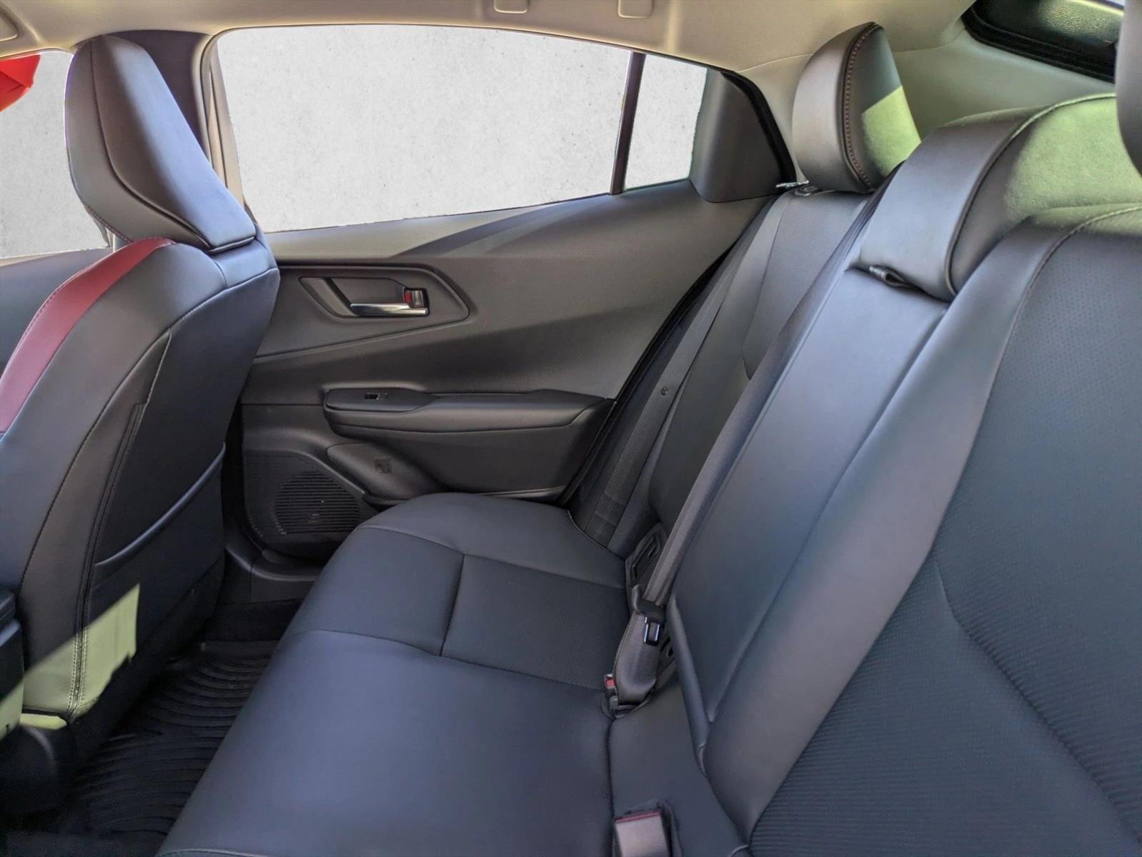 2025 Toyota Prius Plug-In Hybrid XSE (Natl)