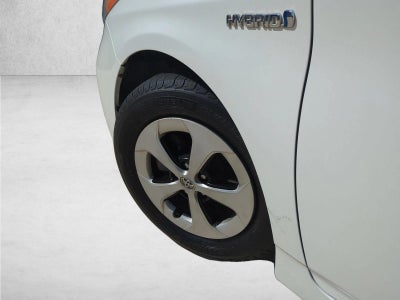 2013 Toyota Prius 5dr HB Two (Natl)