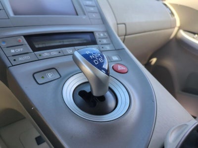 2013 Toyota Prius 5dr HB Two (Natl)