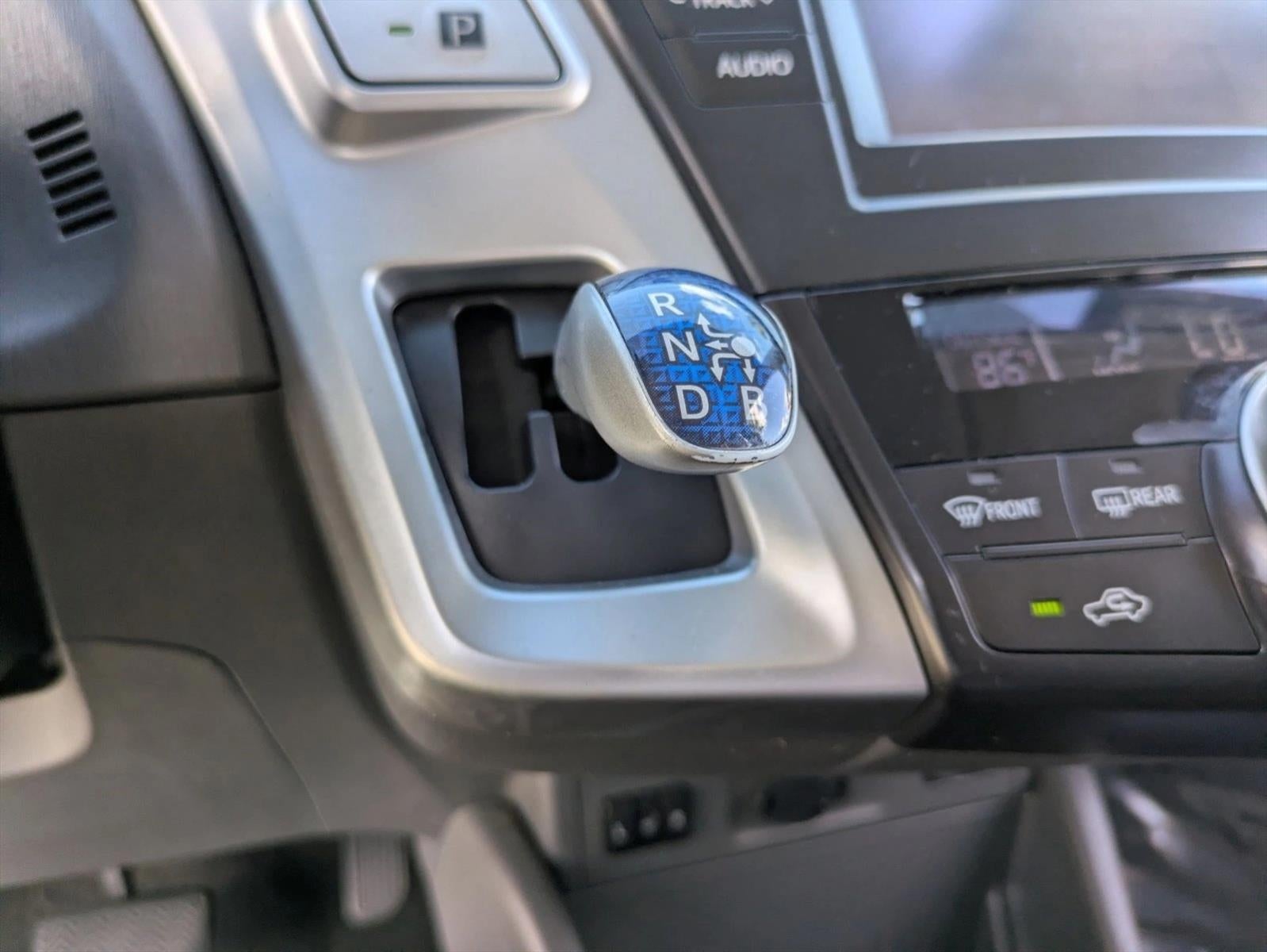 2012 Toyota Prius v 5dr Wgn Five (Natl)