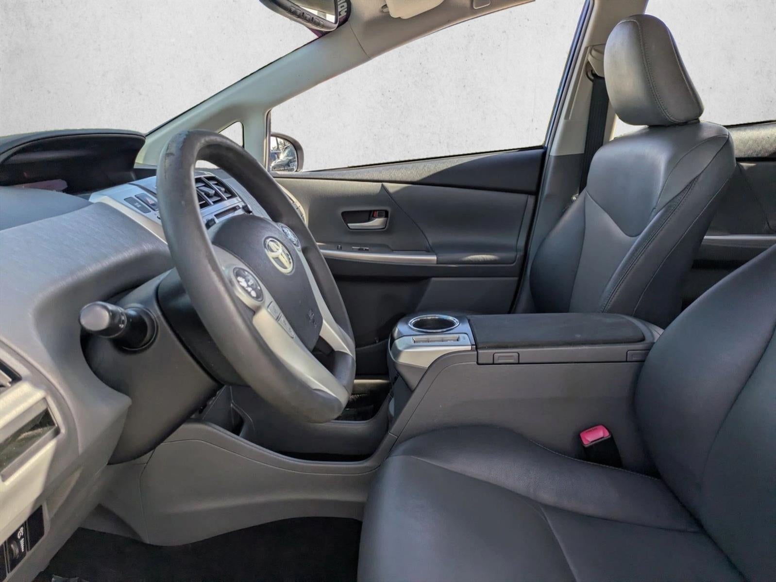 2012 Toyota Prius v 5dr Wgn Five (Natl)