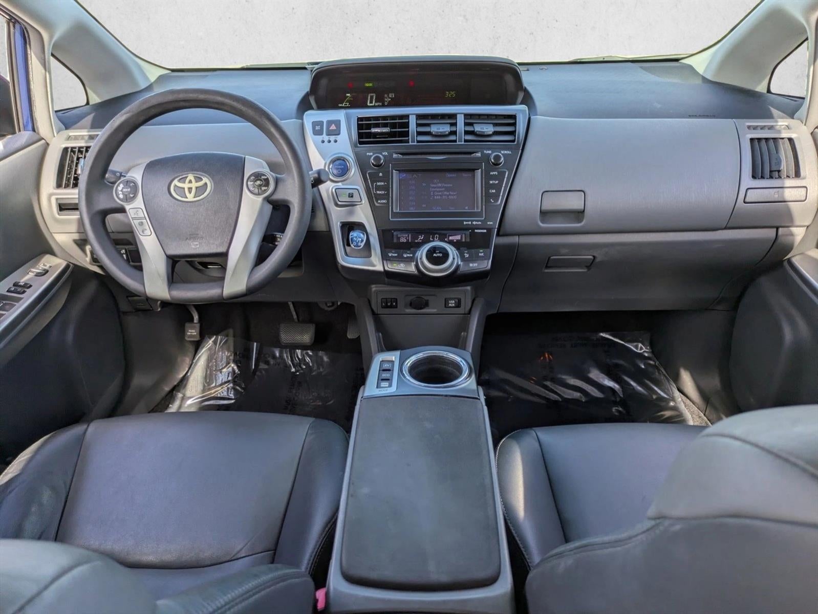 2012 Toyota Prius v 5dr Wgn Five (Natl)