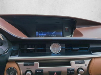 2016 Lexus ES 350 4dr Sdn