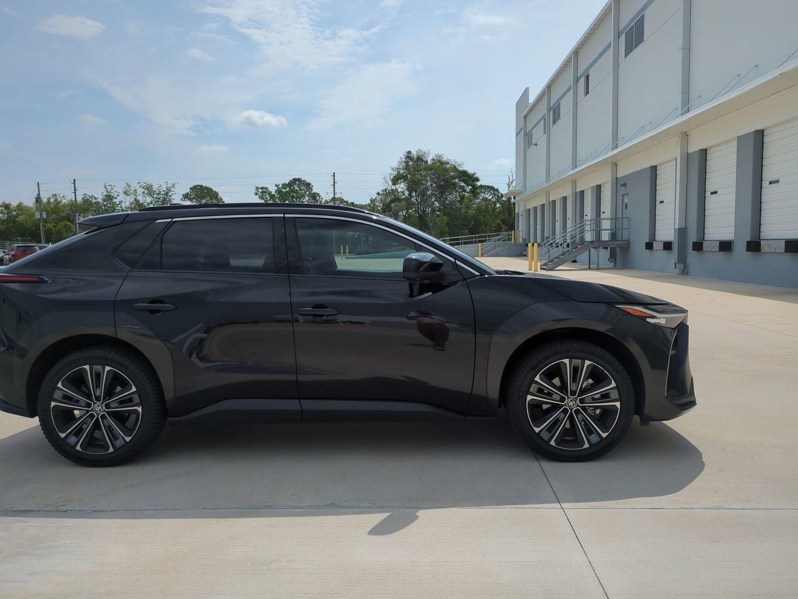 2023 Toyota bZ4X Limited FWD (Natl)