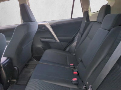 2017 Toyota RAV4 LE FWD (GS)