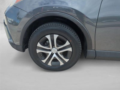 2017 Toyota RAV4 LE FWD (GS)