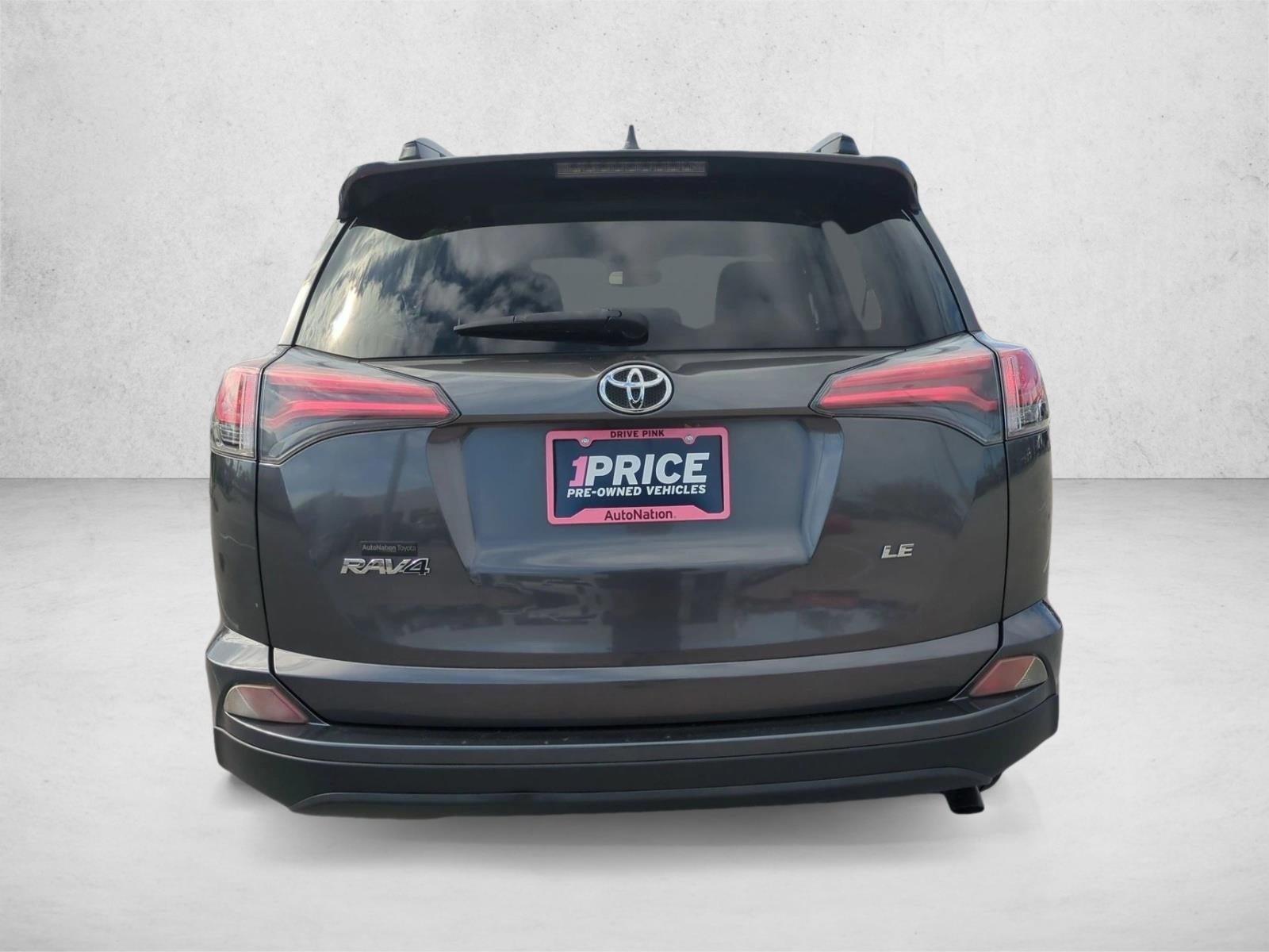 2017 Toyota RAV4 LE FWD (GS)