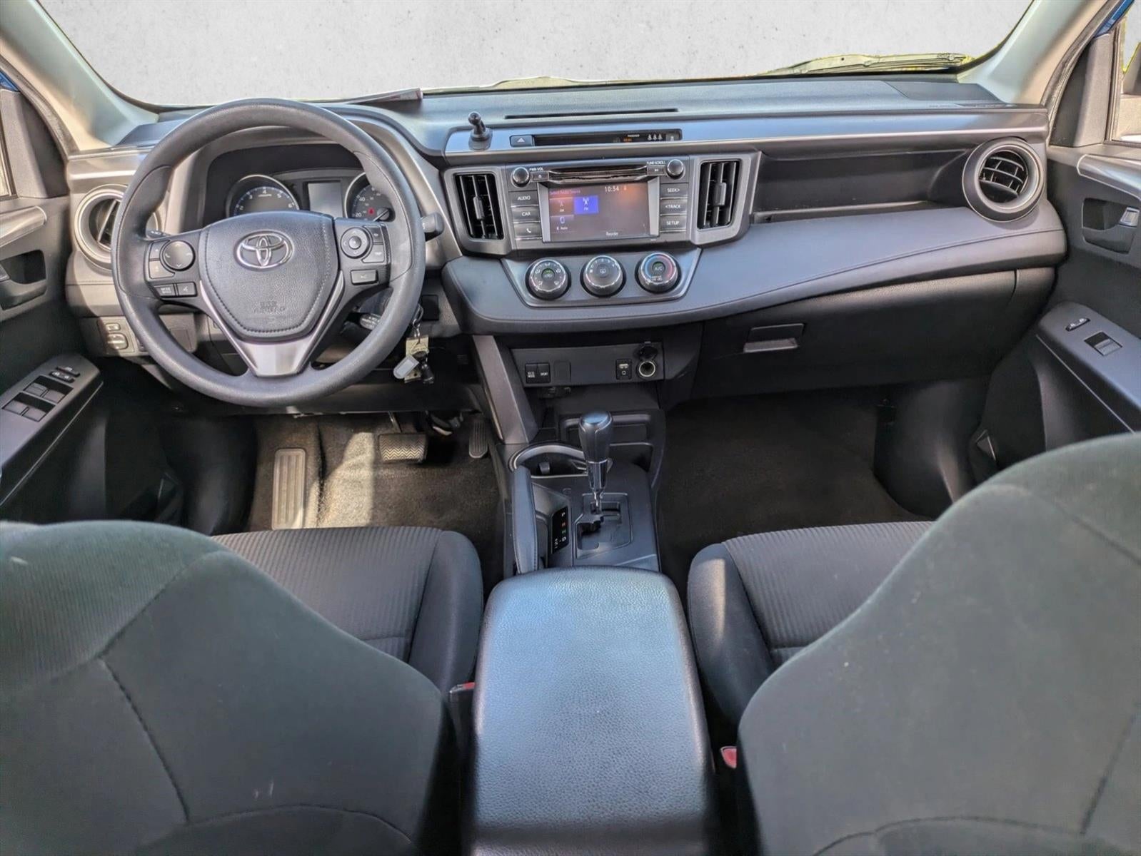 2017 Toyota RAV4 LE FWD (GS)