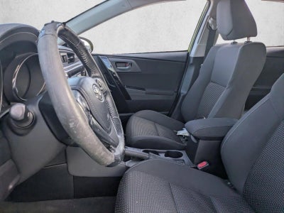 2017 Toyota Corolla iM CVT (Natl)